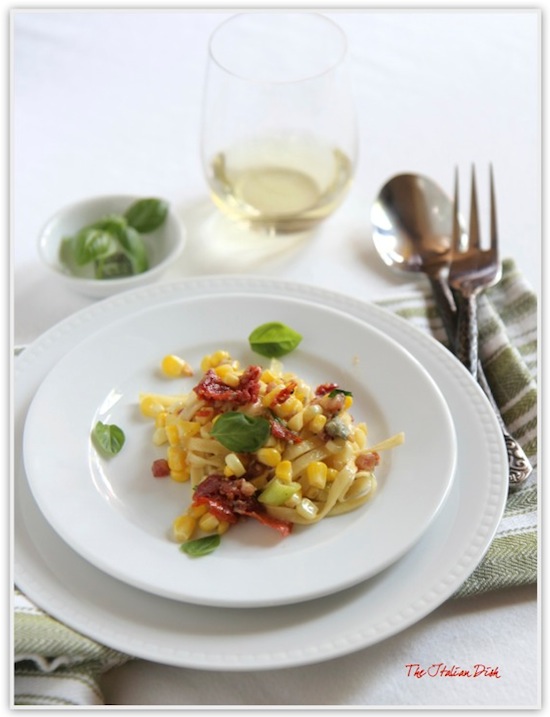 Pasta with sweet corn & gorgonzola