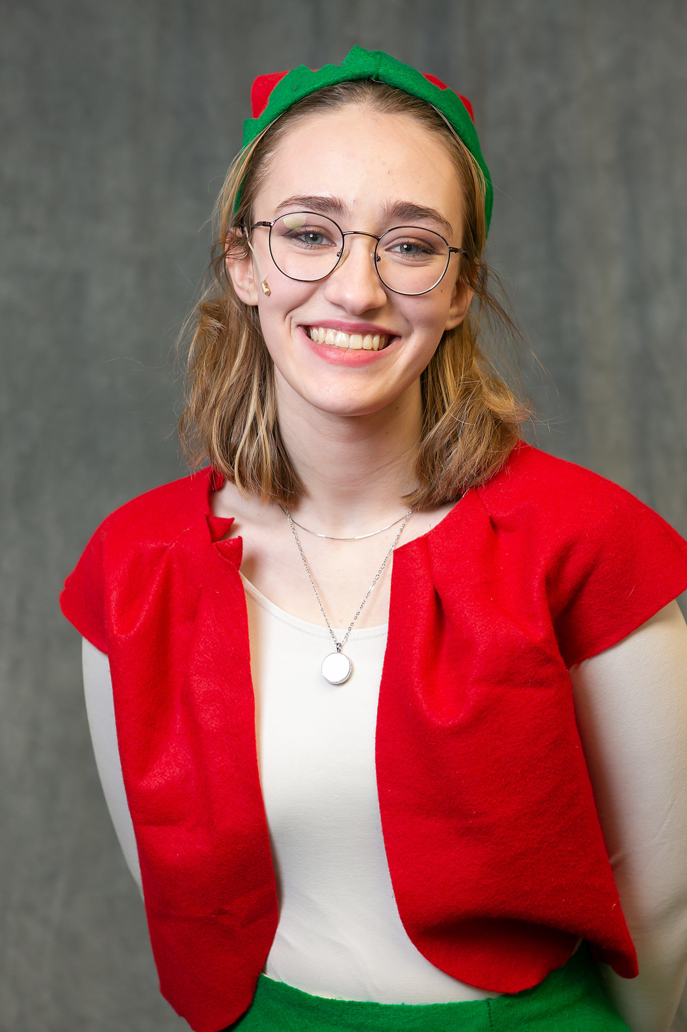 meet-the-elf-jr-cast-ellie-ulman-loves-bringing-the-character-of